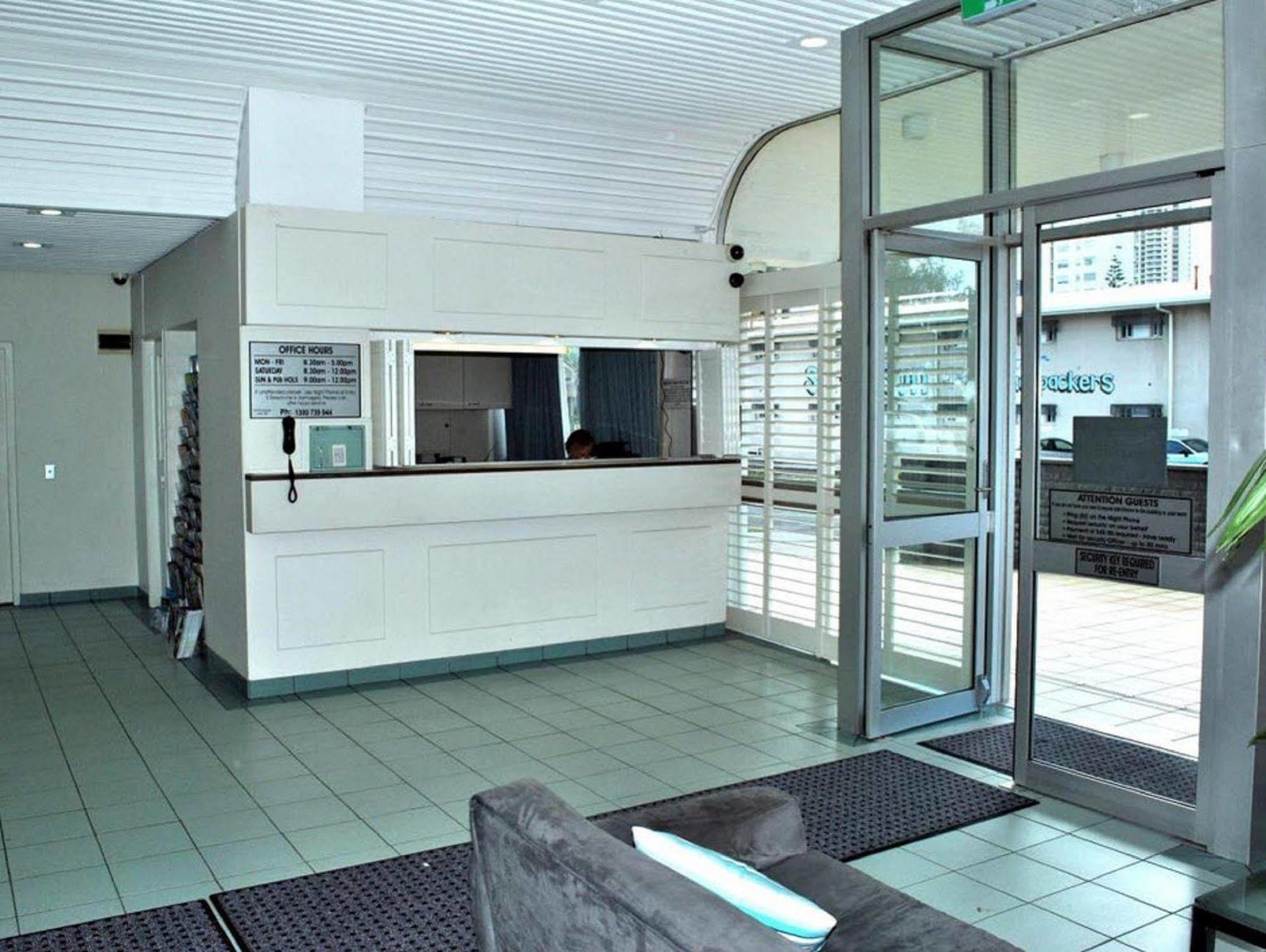 The Shore Apartments - Beachfront Guldkusten Exteriör bild