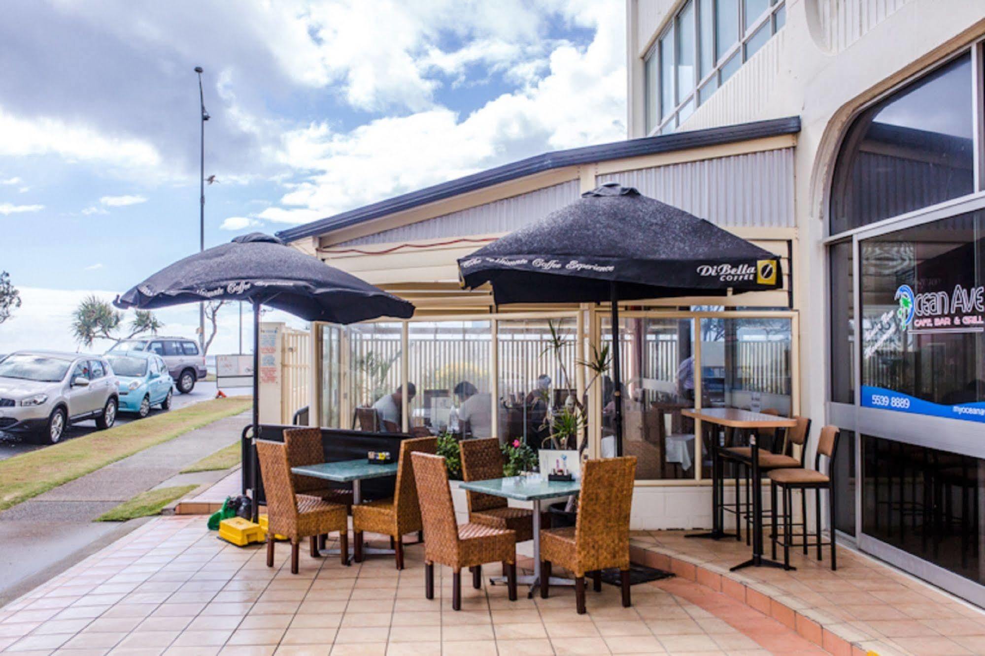 The Shore Apartments - Beachfront Guldkusten Exteriör bild